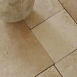 Travertin CLASSIC LIGHT römischer Verband 0,742 m2 getrommelt